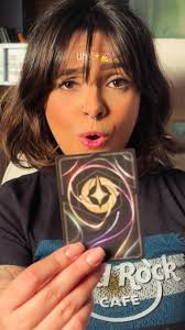 Que abrir booster é terapêutico, todo mundo sabe! Mas abrir uma ICONIC,  meus ilumineers...abrir uma ICONIC não tem preço! 🃏✨️ #disneylorcanatcg  #cardgamecommunity #tcg #cardgames #lorcana #lorcanabrasil  #lorcanacommunity #lorcanatcgbrasil ...