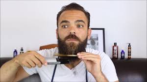 On peut donc facilement et rapidement réaliser un dégradé de barbe : Guide Ultime Et Complet Pour Tailler Sa Barbe A La Tondeuse Panasonic I Shaper Youtube