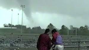 Jun 19, 2021 · cleveland — the national weather service has canceled a tornado warning for portions of geauga and trumbull counties. Residents Look Back On 27th Anniversary Of Houston Tornado Outbreak Abc13 Houston