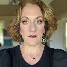 Jennifer Schauer's Instagram, Twitter & Facebook