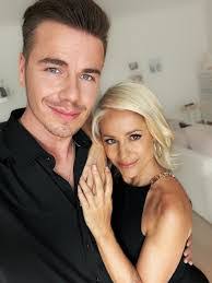 Eric Der's Instagram, Twitter & Facebook