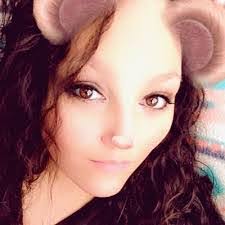 Lea Roberson's Instagram, Twitter & Facebook