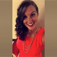 Kelly Mull's Instagram, Twitter & Facebook