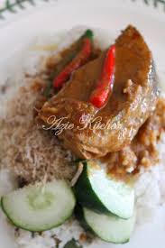 Selain resepi nasi dagang kelantan, kami juga menulis resepi lain yang mendapat perkongsian ramai. Nasi Dagang Terengganu Lagi Azie Kitchen