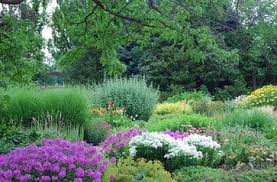 April Is The Month When The Large Majority Of The Frosts And Freezes Are Behind Us And We Can Begin To Plant Traditional Landscape Dream Garden Natural Garden