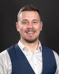 Batul Mirza's Instagram, Twitter & Facebook