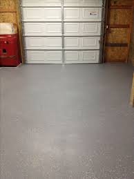 Behr 1 Teiliger Epoxid Garagenbodenlack Mit Metallic Flakes Aus Dem Home Depot 3 Epoxy Epoxyfloors 1t Garagenbodenfarbe Garage Boden Bodenmalerei