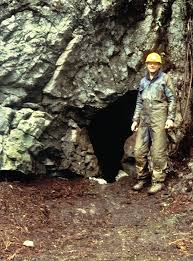 Comment must not exceed 1000 characters. On Your Knees Cave Evolution Mensch De