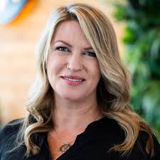 Sarah Wolverton's Instagram, Twitter & Facebook