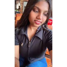 finding me in myself 🌻🫣 . . .#picoftheday #picart #selflove #viralpost  #positivevibes