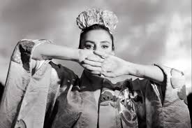 Ceylan ertem (b.1980) is a turkish singer. Ceylan Ertem In Cahille Sohbeti Kestim Albumunun Istanbul Lansman Konseri Detaylari Netlesti Bant Mag