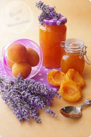 Confiture D Abricots Et Lavande La Provence En Pots Confiture Abricot Confiture Recettes De Cuisine