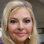 Stacy Hellard's Instagram, Twitter & Facebook