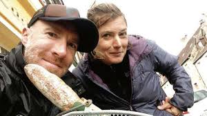 Baguette und Käse für das Abendessen