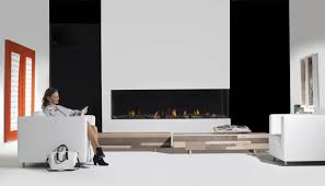 Regola numero uno per creare un angolo camino curato e piacevole da vedere è far sì che si integri perfettamente con il resto dell'arredamento anche la ceramica è un materiale versatile, adatto a camini rustici e moderni. Camino A Gas Moderno Angolare Bidore 240h A Focolare Chiuso Zetalinea Srl