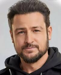 And suddenly no body remembers TYLER HYNES as a part of HALLMARK TEAM 🥺😥  I need Hello for my fans