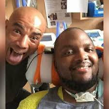 25 000 abdos en six heures : le défi fou du Martiniquais Eric Bermont pour  son ami, le militaire guadeloupéen Loïc Liber