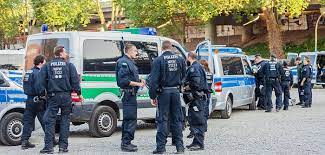 Alles wissenswerte zum einstellungstest der polizei: Einstellungstest Bei Der Polizei So Schwer Ist Das Auswahlverfahren