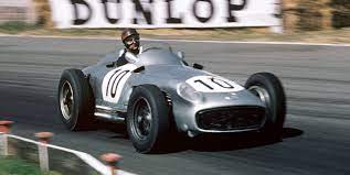 Se cumplen 60 años de uno de los momentos más recordados en la historia del cinco veces campeón de fórmula 1 juan manuel fangio. Juan Manuel Fangio Was The Argentinian Legend The Best Driver Ever