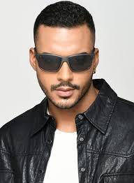 VINCENT CHASE UAE Store