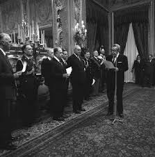 Последние твиты от franco introna (@francointrona). Franco Restivo Ministro Dell Interno Con Il Prefetto Angelo Vicari Capo Della Polizia E Gli Ufficiali Del I Corso Dell Accademia Del Corpo Delle Guardie Di Pubblica Sicurezza Foto Dei Presidenti Della Repubblica