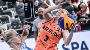 Atletiek badminton basketbal boksen boogschieten gewichtheffen golf gymnastiek handbal hockey honkbal/softbal judo kanovaren karate klimsport moderne vijfkamp paardensport roeien rugby. De Olympische Droom Van 3x3 Basketbalster Loyce Bettonvil Omroep Brabant