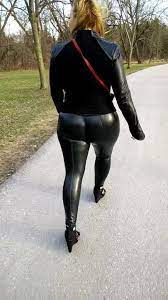 Blonde MILF W Amazing Ass and Leather Leggings Walk | xHamster