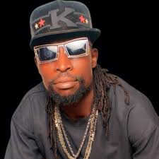 Download Young 40 De Twitter album songs: Viola love