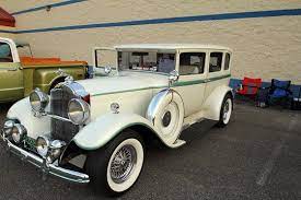 Older Cars Had True Class And Style Some Of Us Had The Privilege Of Enjoying Them Antique Cars Tractor Toy Photography Reviews