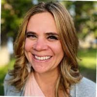 Janelle Graf's Instagram, Twitter & Facebook