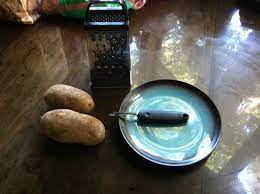 Brush the potato wedges with the oil and season with salt and pepper. Keeping It Fresh When It Comes To Potatoes Science Fare