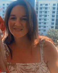 Eileen Fitzgibbons's Instagram, Twitter & Facebook