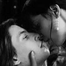 Pocałunek noun ˌpɔʦ̑aˈwũnɛk pɔt͡saˈwunɛk masculine + grammatik serdeczne dotknięcie ustami innej osoby +2 definitionen. 880 Buziaczki Ideas In 2021 Dzien Dobry Buzka Gify