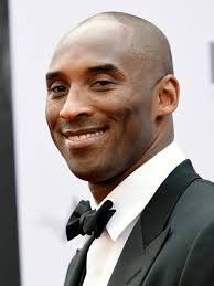This airline staffer looks like Kobe Bryant