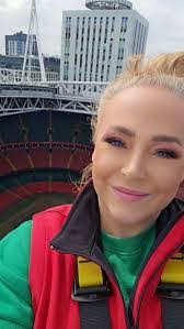 Aaron Holsworth's Instagram, Twitter & Facebook