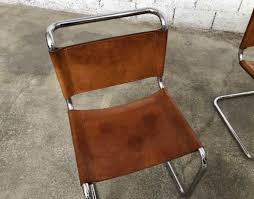 Soyez le premier à laisser votre avis sur fauteuil marcel breuer b34 design cuir noir annuler la réponse. Ensemble De 4 Chaises Cuir Fauve Marcel Breuer Modele B33