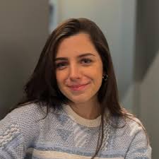 Is Color Analysis Worth It? The Pros & Cons of Finding Your Color Season On  a Budget