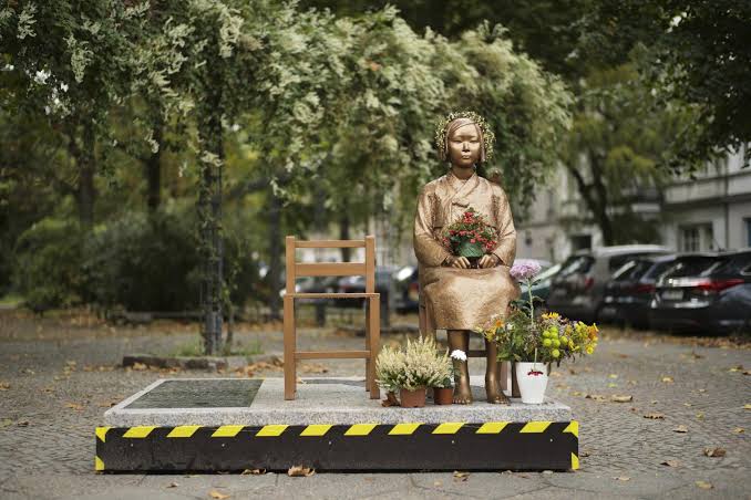 Japan's campaign against memorials to 'comfort women' comes to Germany - Los Angeles Times