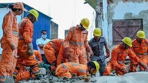 Jharkhand: Multi-storey building collapses in Deoghar, 3 dead, 4 injured -  India Today