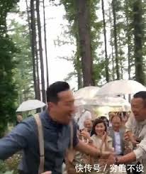 Manage your video collection and share your thoughts. æ›¾å›½ç¥¥å¤§å©š æ¯äº²å®‹ä¸½åŽæœªçŽ°èº« çˆ¶äº²æ›¾å¿—ä¼Ÿå¼€æ€€å¤§ç¬' å¿«èµ„è®¯