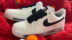 This collaboration arrived in two colorways. G Dragon Peaceminusone X Nike Air Force 1 Para Noise White Where To Buy Dd3223 100 The Sole Supplier