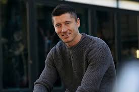This polish woman is an outstanding organizer. Robert Lewandowski Instagram Przeambitni Pl