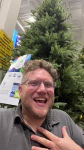 Diamond Sparkle C9 Christmas Lights at Lowes