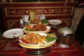 Wir bemühen uns um eine schnelle behebung des problems. Chinesisch Haus Des Lachelns An Der B1 Garcon Magazin