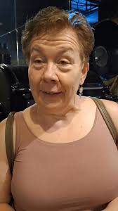 A Művész Filmklub nézői a Szerethető című filmről és a vetítést követő  beszélgetésről Schwechtje Mihály filmrendezővel és dr. Mátrai Márta  mediátorral. #muveszfilmklub #szeretheto #schwechtjemihaly