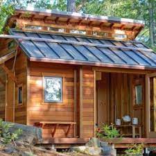 Konstruksi ini dipilih sesuai kondisi alam di masa lalu, ketika masih banyak binatang liar berkeliaran di sekitar pemukiman dan membahayakan keselamatan. Ini Dia Desain Rumah Kayu Minimalis Terbaru Paling Nyaman Kehidupan Rumah Mungil Rumah Kayu Desain Rumah Mungil