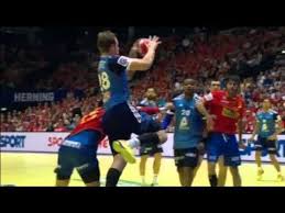 Retrouvez La Video La Roucoulette Par Valentin Porte Du Club Handball Club Toury Handball Sports Goals