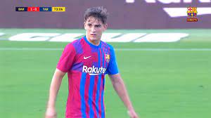 Transferts, salaire, palmares, statistiques en club et en sélection nationale. 16 Year Old Gavi Debut Vs Gimnastic 21 07 2021 Youtube