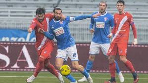 La rosa del novara calcio 1908 stagione 2012/2013 portieri 1 kosicky thomas 22 bardi francesco 44 montipo' lorenzo difensori 2 perticone romano 3 alhassan masahudu 4. Novara Decima Partita Senza Vittorie Ma Banchieri E Ottimista I Giocatori Stanno Lottando La Stampa