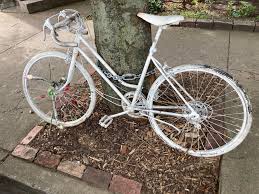 Ghost Bike : r/Louisville